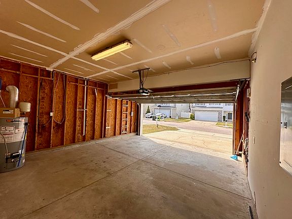 2-Car Garage