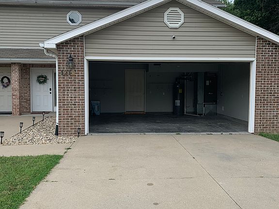 3rd image of 1210 S 39th St