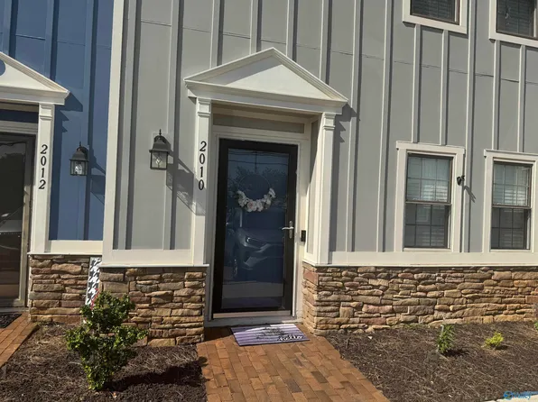 2010 English Dr SW #2010, Huntsville, AL 35803