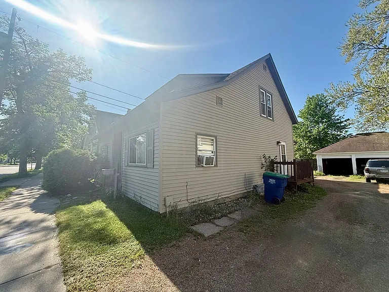 525 Porter St — Photo 10