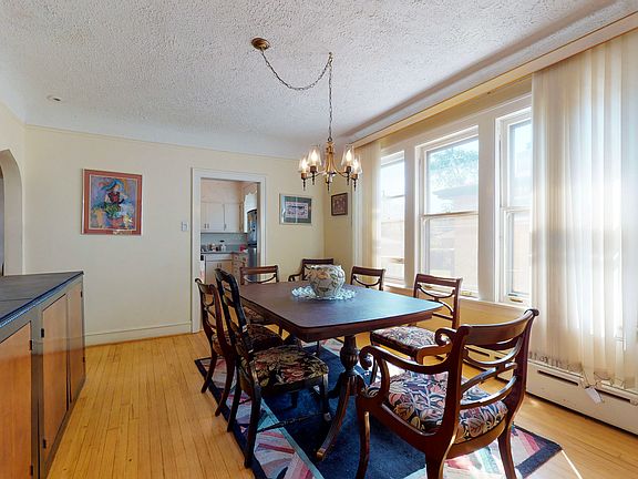 4th image of 8029 Lowell Ave
