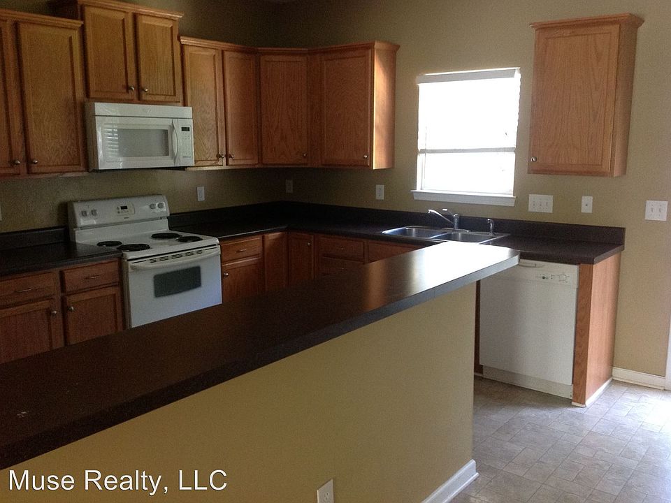 2nd image of 208 Township Dr