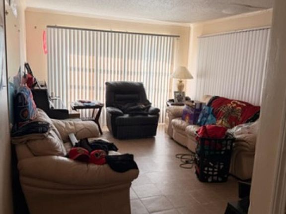 5th image of 416 W Ridge Rd