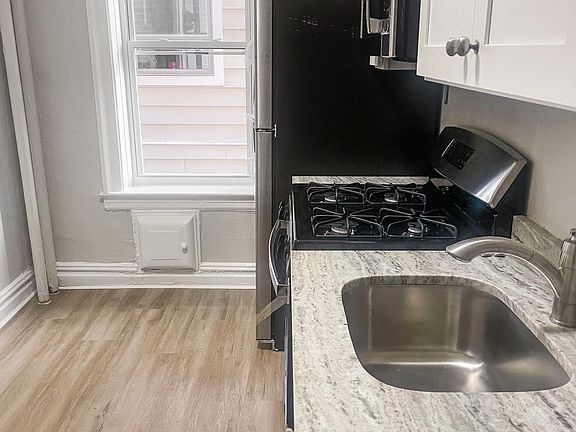 2nd image of 192 Kensington Ave APT 205