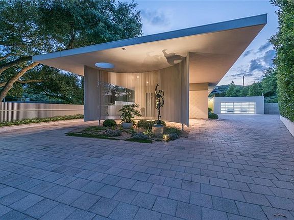 3rd image of 3406 Cascadera Dr