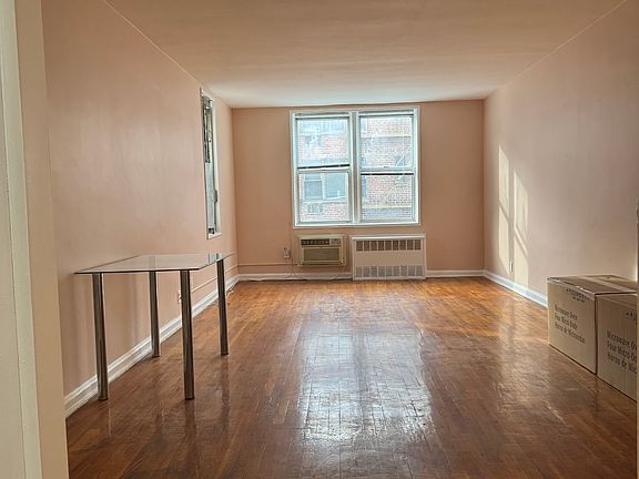 3rd image of 1730 E 14th St APT 5K