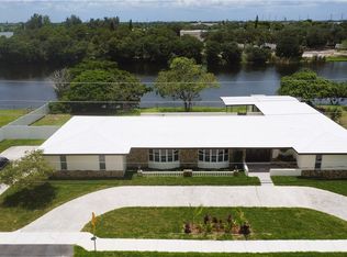 2929 NW 24th Ave, Oakland Park, FL 33311
