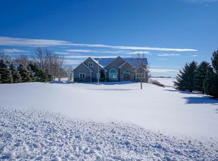 N8224 Pipersville Rd, Watertown, WI 53094