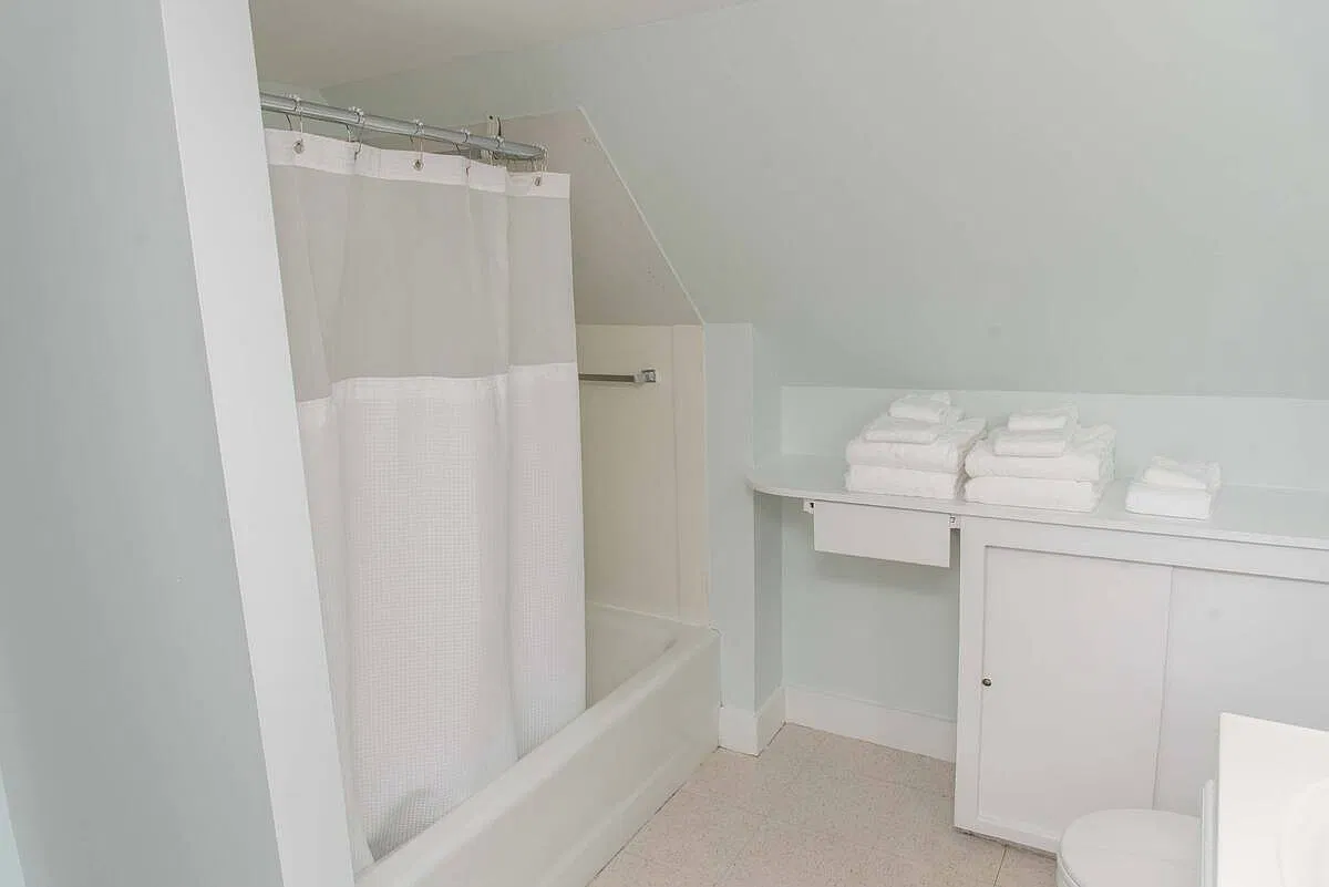 2 bed, 512 sqft, $1,850 — Photo 2
