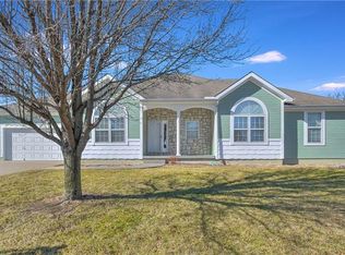 400 SW Horseplay Dr, Oak Grove, MO 64075