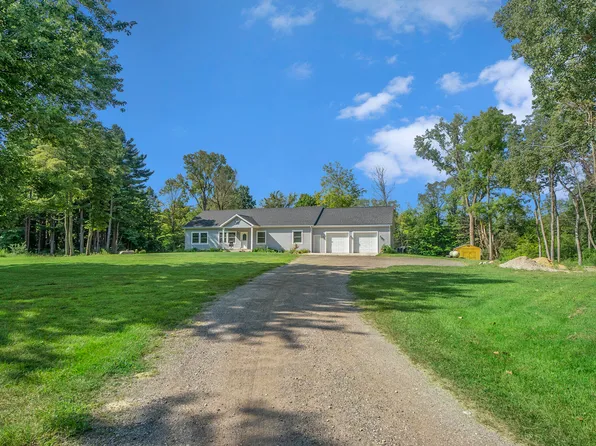 73377 12th Ave, South Haven, MI 49090