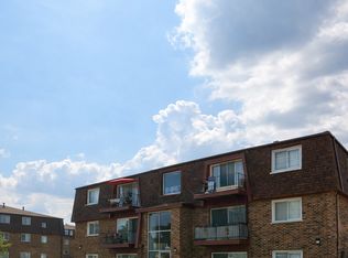 7121 W 166th St #1D, Tinley Park, IL 60477