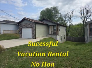 314 W College Street, Branson, MO 65616
