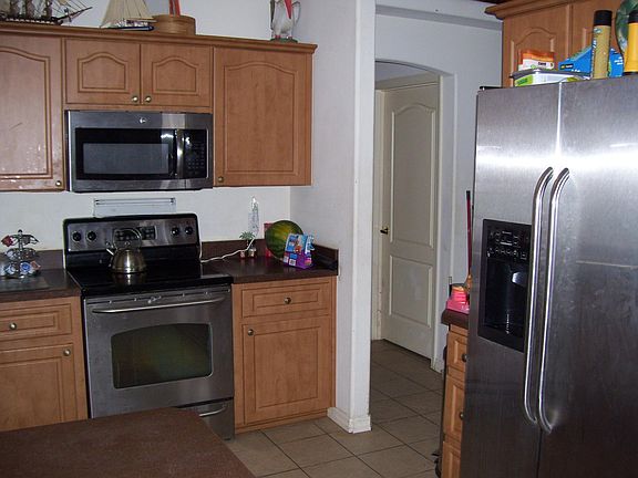 2nd image of 843 NW 3rd Ave