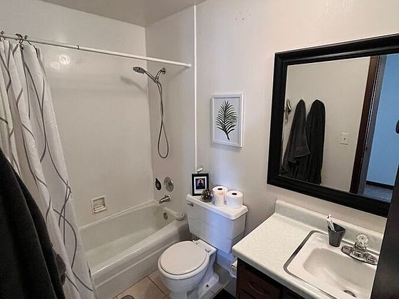 5th image of 5107 Washington St APT 22