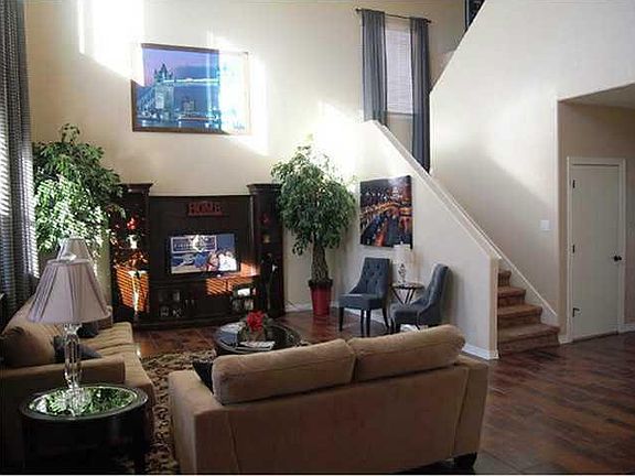 4th image of 213 S Stoneside Dr