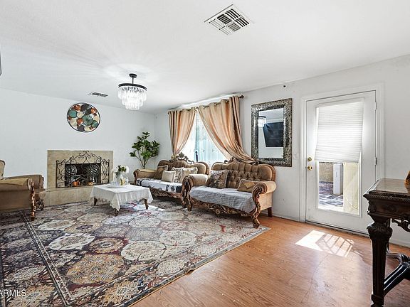 5th image of 337 E 9th Avenue