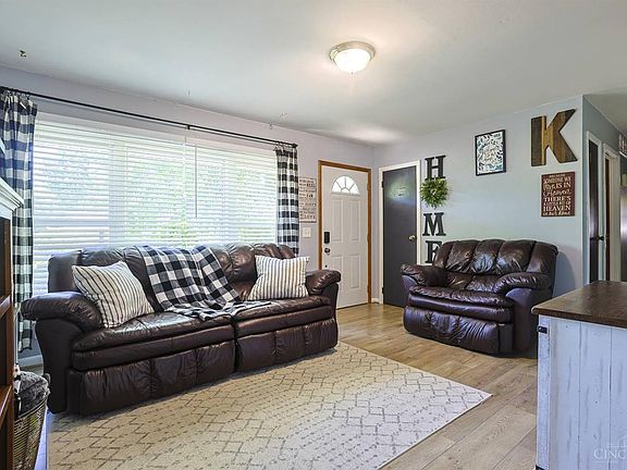 5th image of 2465 Horning Dr