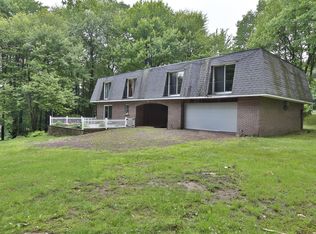 8 Spencer Rd, Dallas, PA 18612