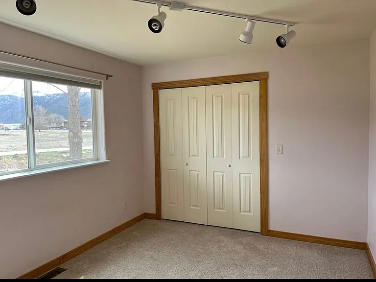 510 Redcliff Cir — Photo 5