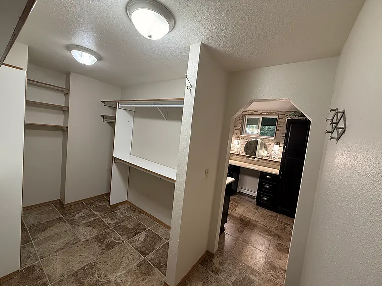 4945 De Armoun Rd — Photo 10
