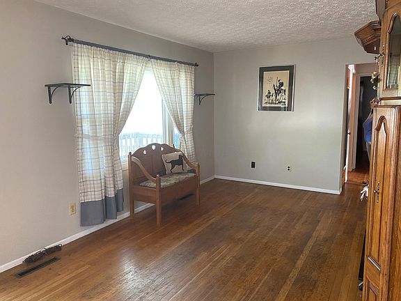 3rd image of 1198 Marble Dr