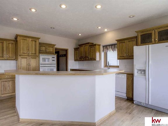 4th image of 1808 Aberdeen Dr