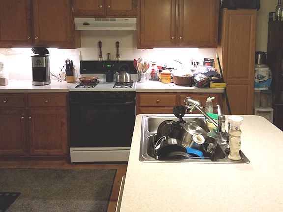 5th image of 16793 Hazelwood Dr