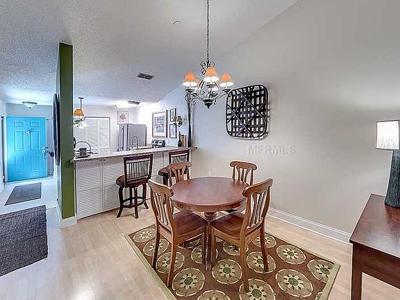 4th image of 2915 Park Lake Dr