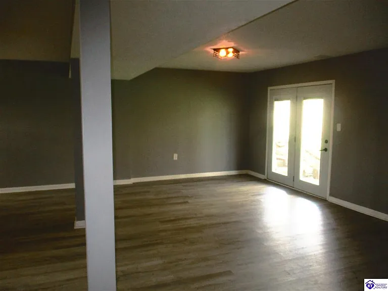 609 Foxfire Rd — Photo 13