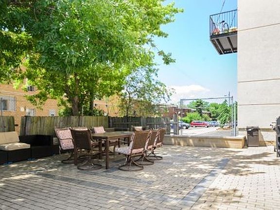 3rd image of 2451 W Howard St APT 504