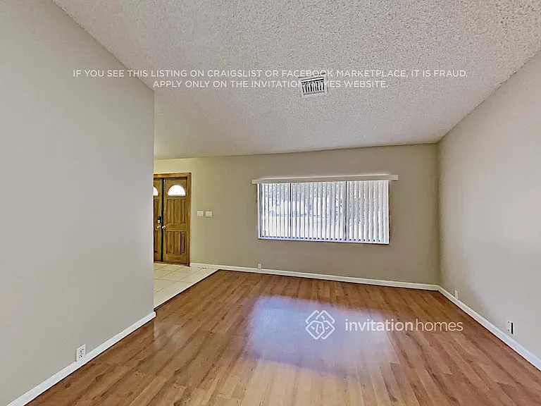 501 NW 107th Ter — Photo 5