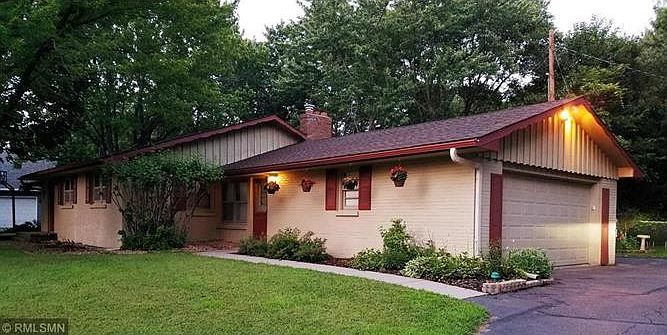 1st image of 1940 Parkmont Ln