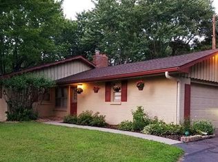 1940 Parkmont Ln, Anoka, MN 55303