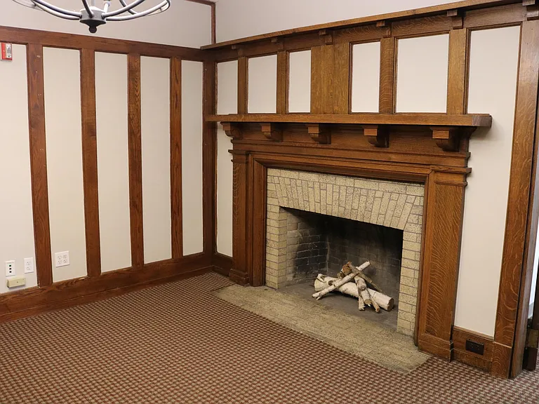 Living Room with fireplace