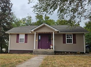 901 E 13th St, Carthage, MO 64836