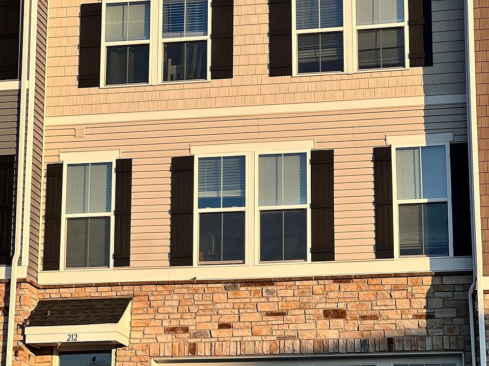 1st image of 212 Moyer Hill Dr