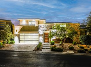 19 Moonfire Dr, Las Vegas, NV 89135