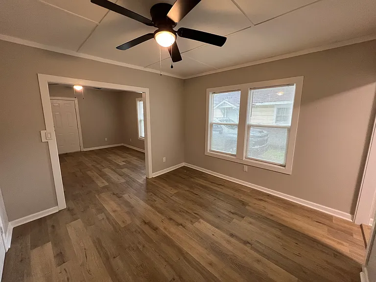 1420 W 16th St #3 — Photo 3