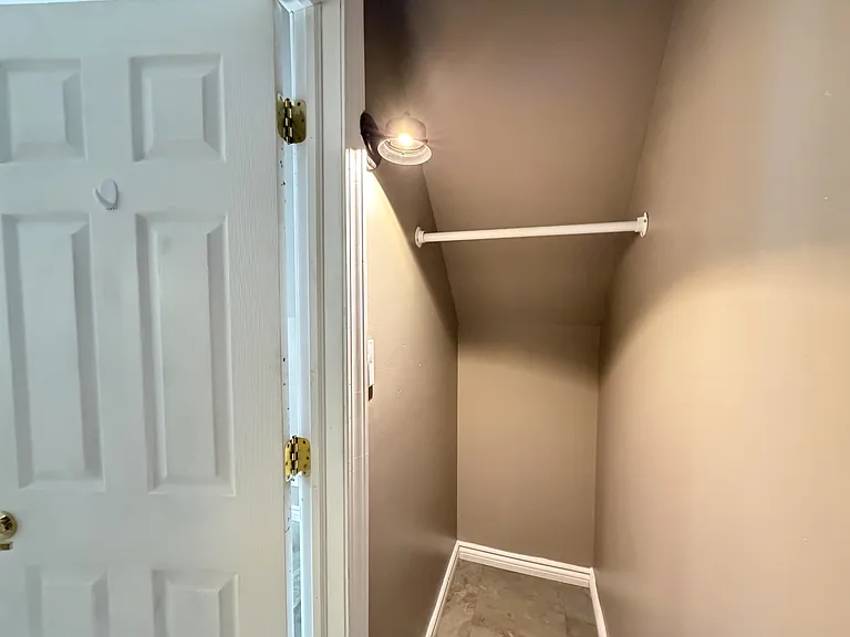11 Pooley Pl — Photo 18