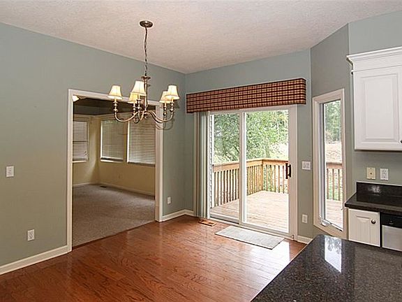 5th image of 403 E 12th Ave