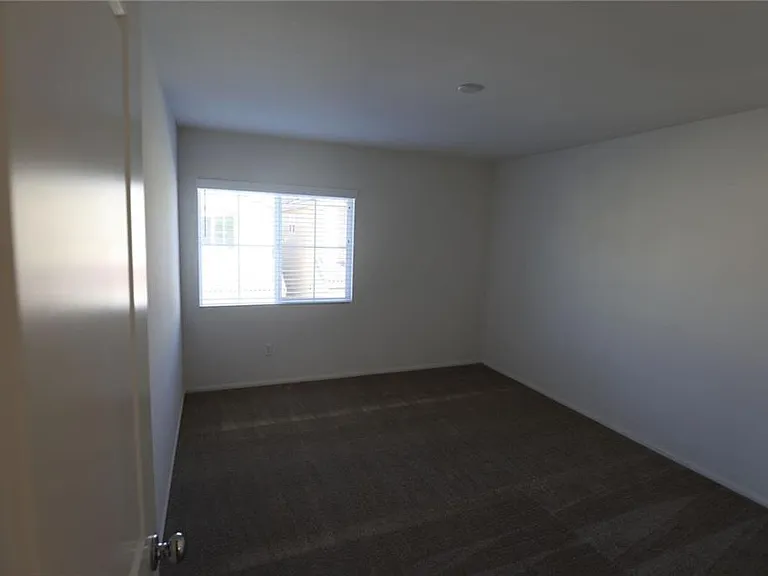 2119 Lavender Ln — Photo 8