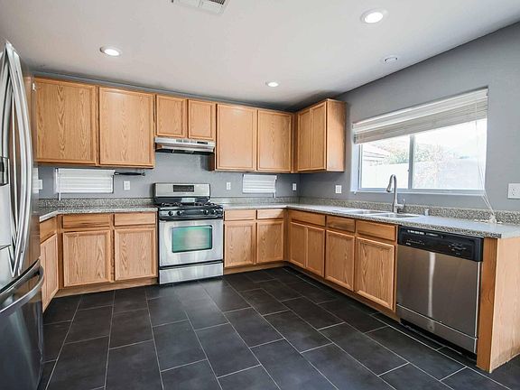 5th image of 5221 Coral Hills St