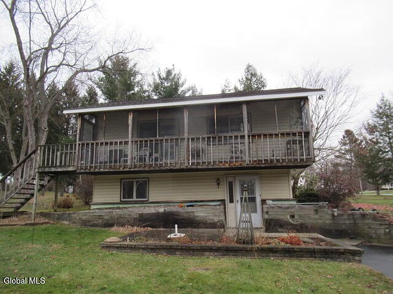 3rd image of 17 Holland Lane