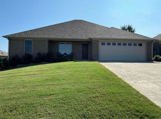 600 Samuel Loyce Dr, Searcy, AR 72143