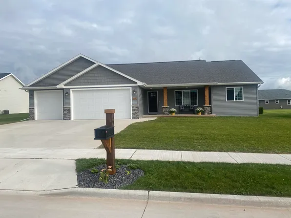1910 White Dove Ln, Kaukauna, WI 54130