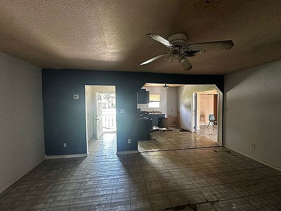5th image of 352 Norton St