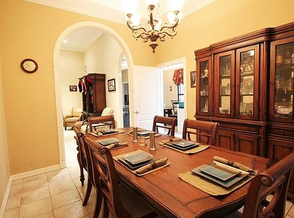 3rd image of 1802 Fair Oaks Dr