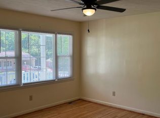 5232 Merritt Dr, Fayetteville, NC 28314