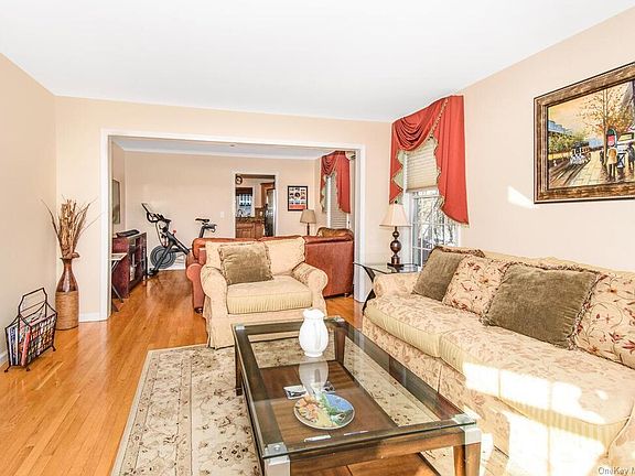 5th image of 5 Charlotte St